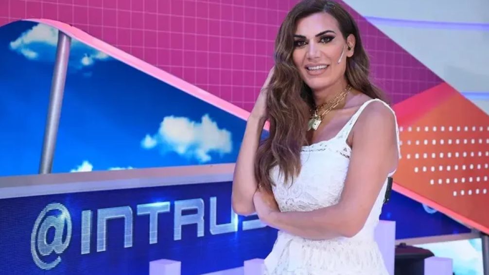Flor de la V se despidió en llanto de Intrusos y disparó para todos lados