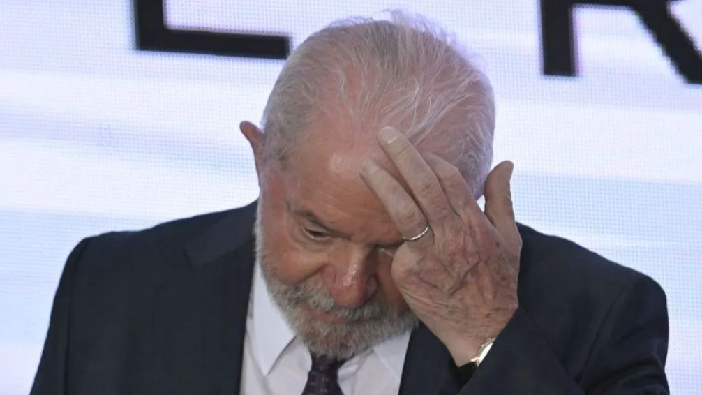 Operaron de emergencia a Lula da Silva por una hemorragia cerebral