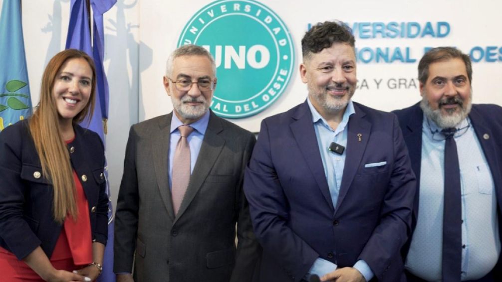Cátedra abierta en la Universidad Nacional del Oeste 