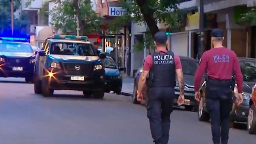 Horror en Recoleta: Un hombre fue asesinado dentro de un kiosco