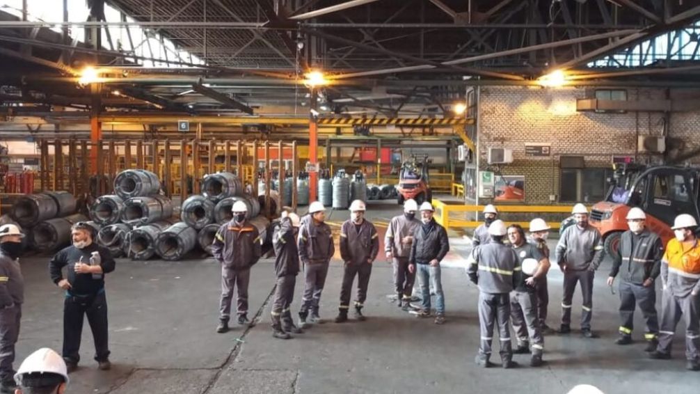Tensión en Acindar Villa Constitución: adelantan suspensiones masivas por caída en la producción