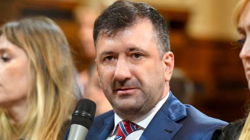 Edgardo Kueider solicita la nulidad de la sesión en el Senado y se ampara en declaraciones de Milei