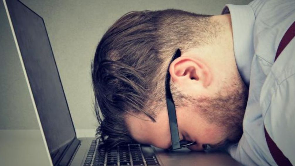 Trabajo y salud mental: Encuesta revela que 1 de cada 4 argentinos sufre estrés laboral o burn out