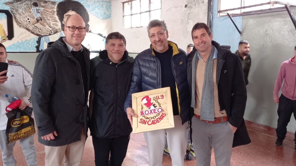 Un ex campeón mundial de boxeo brindó una charla motivacional en una cárcel bonaerense de La Plata