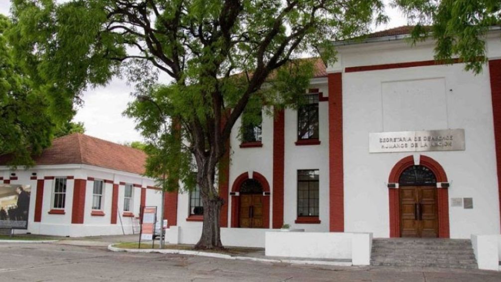 DDHH: Cúneo Libarona en el centro de la polémica por  despidos masivos y recortes salariales 