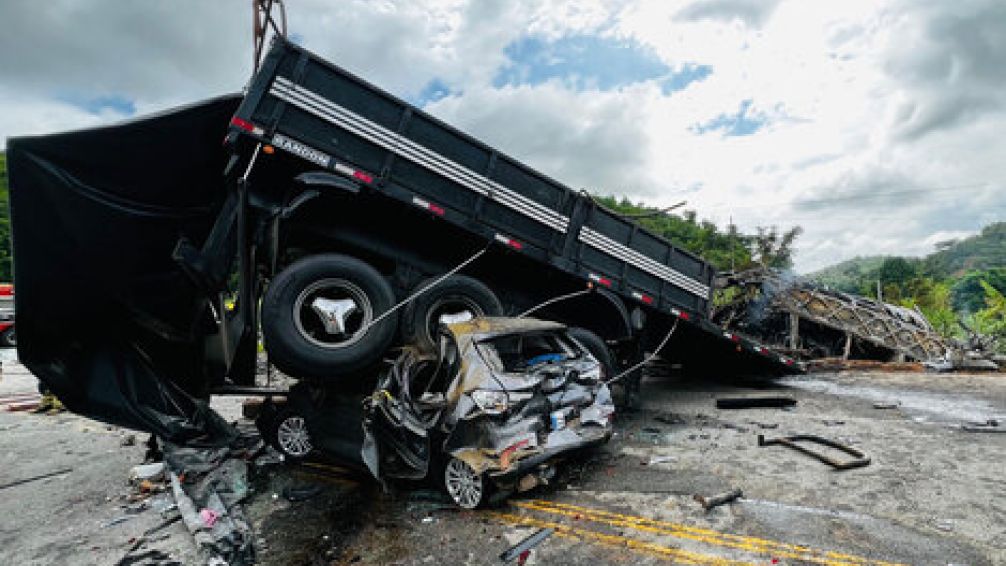 Brutal accidente en Brasil deja como saldo 38 muertos y varios heridos