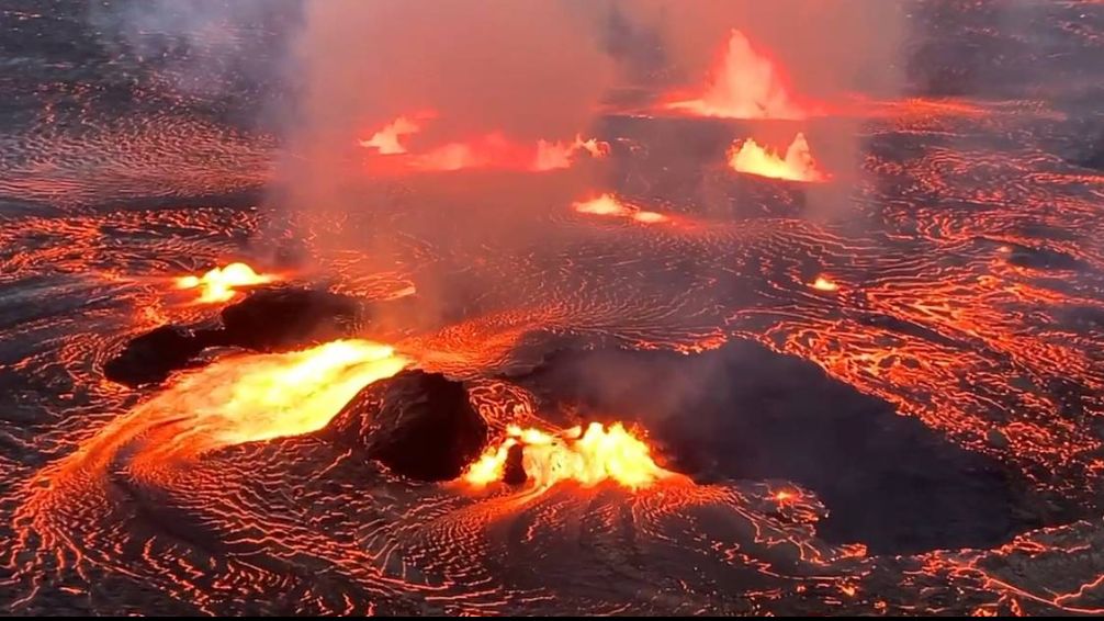El volcán Kilauea entró en erupción en Hawái  y decretaron alerta roja