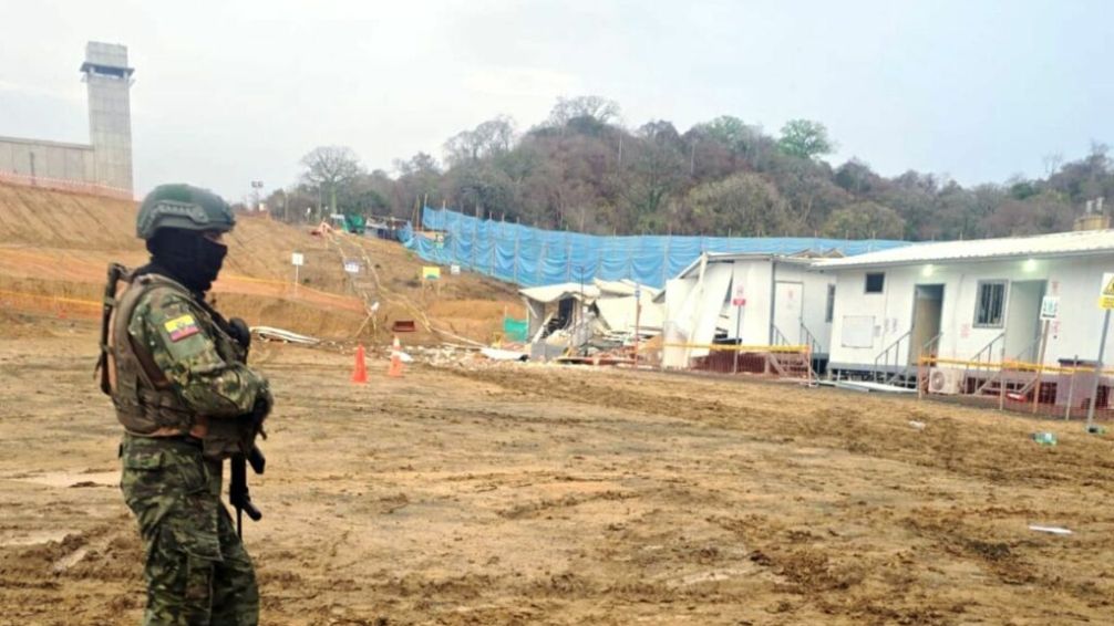 Ecuador: atentado contra cárcel en construcción deja un muerto