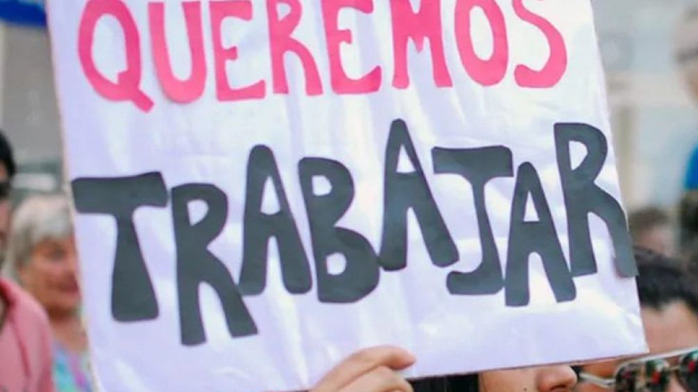 En el tercer trimestre, la tasa de actividad (TA) ?que mide la población económicamente activa sobre el total de la población?  alcanzó el 48,3%.