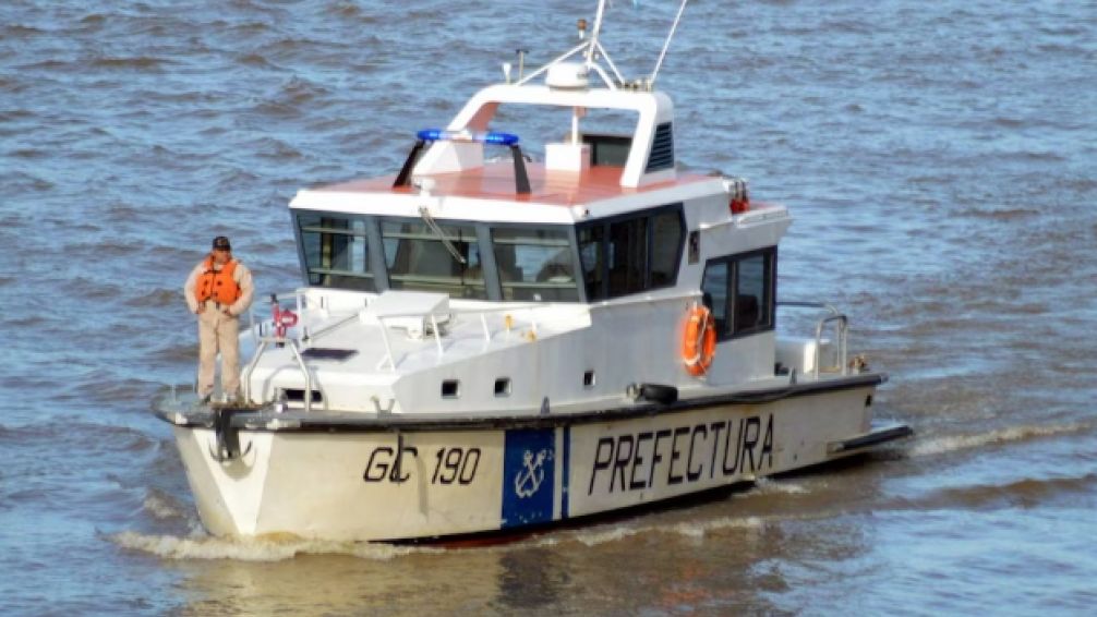 Prefectura Naval busca desesperadamente a un joven desaparecido en el Río de la Plata