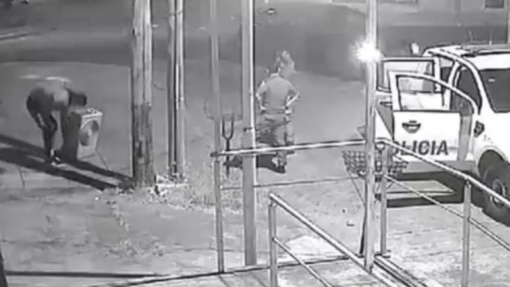 Escándalo en La Matanza: dos policías atraparon a un ladrón pero lo dejaron ir