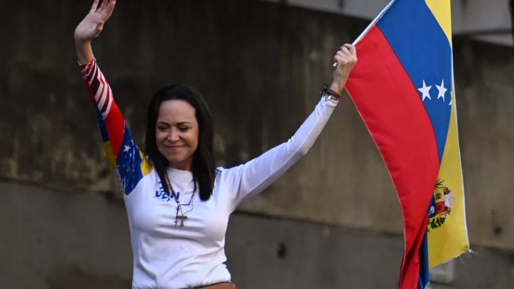 A los balazos, detuvieron a María Corina Machado en Caracas