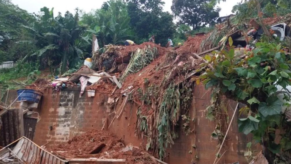 Brasil: once muertos tras deslizamientos de tierra en Mina Gerais