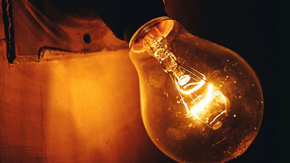 El Gobierno evalúa disminuir los límites de consumo de los subsidios en las tarifas de electricidad 