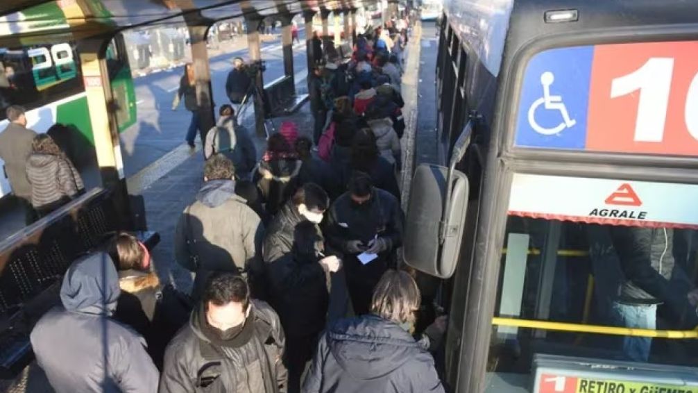 Paro de colectivos el jueves en la provincia de Buenos Aires por falta de aumentos