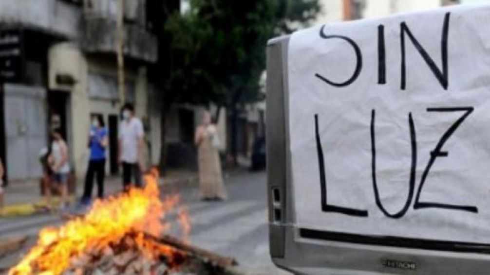 Cortes de luz en el AMBA complican a miles de usuarios en plena ola de calor