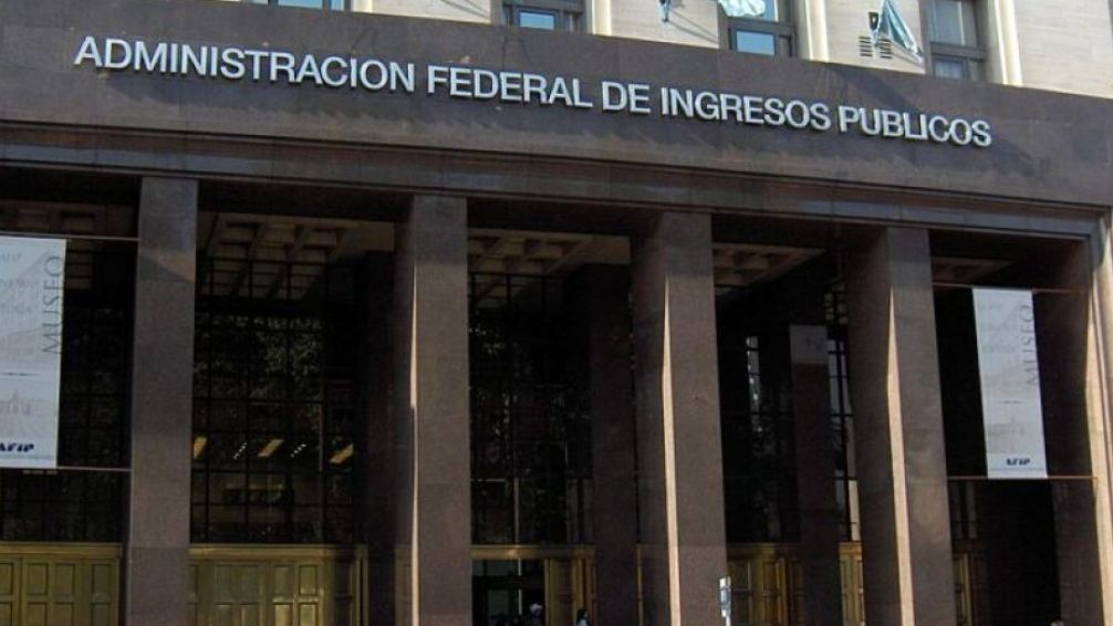  Impuesto a las Ganancias: El Gobierno anuncia actualización de las escalas y más trabajadores pagarán el tributo