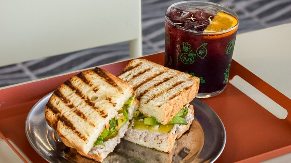 Café Galpón: sabores únicos y moda sustentable frente a Parque Centenario