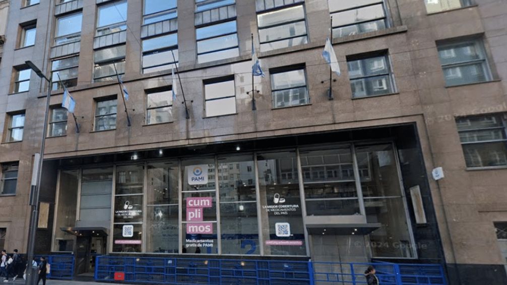 Continúa la motosierra: despidieron a alrededor de 200 trabajadores del PAMI