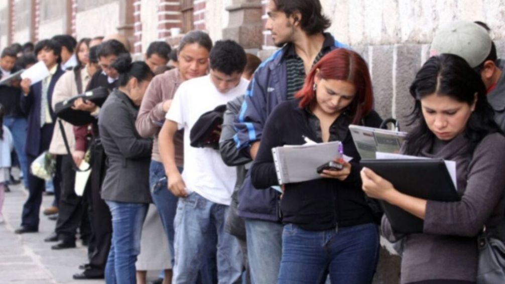 El empleo en Argentina recién podría recuperarse en 2026 según un estudio
