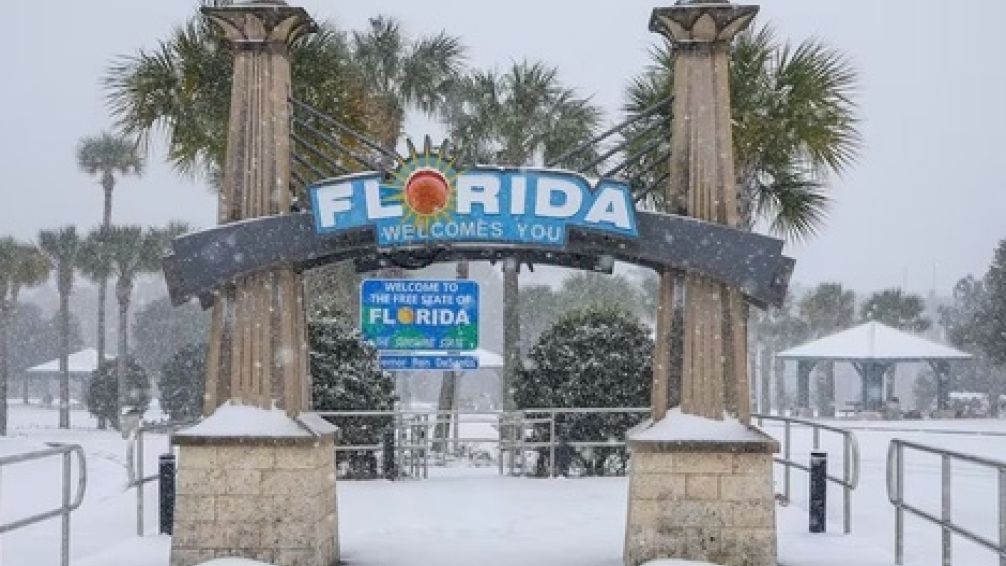 Una histórica tormenta invernal tapó de nieve a Florida
