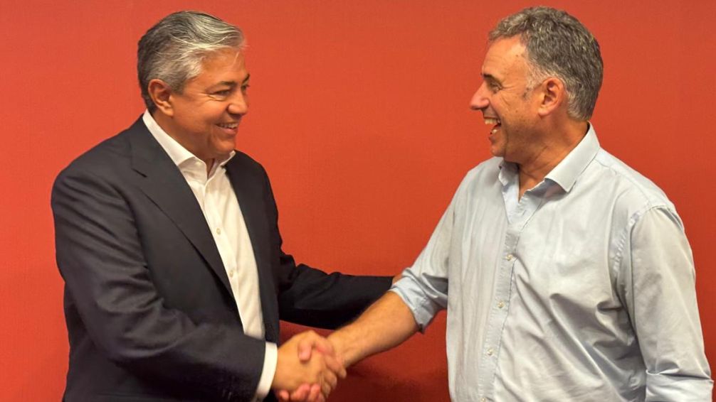 Yamandú Orsi visitó Neuquén y busca avanzar en un nuevo acuerdo energético 