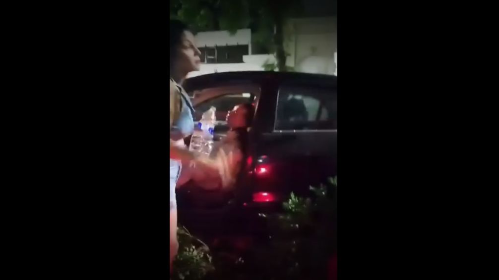 Borracho al volante en La Plata: conductor zigzaguea y termina estrellándose