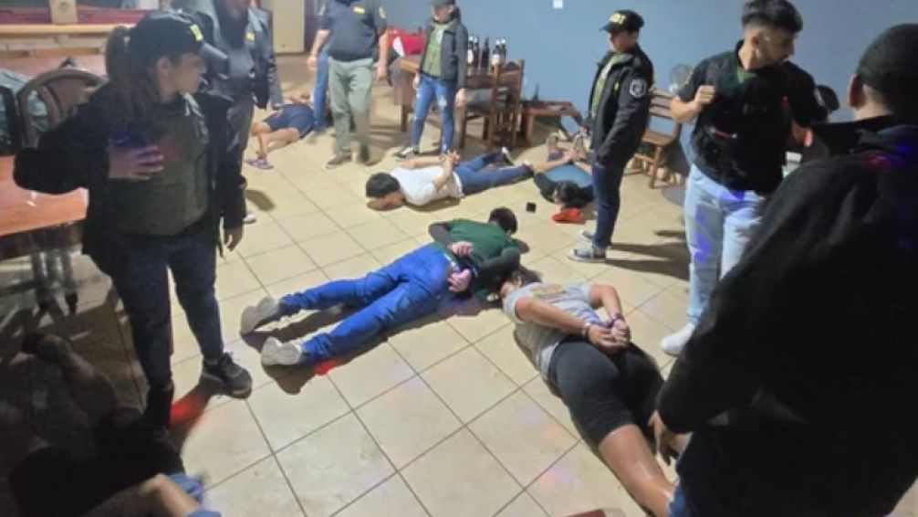Detienen a mujer trans acusada de explotación sexual de menores en Mar del Tuyú