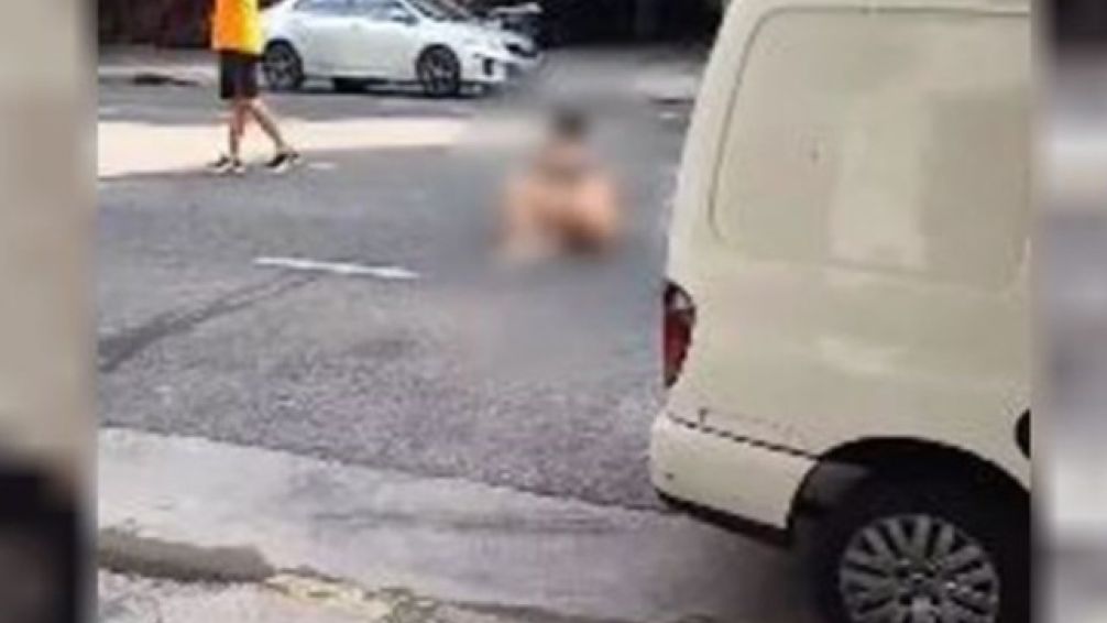 Palermo: una mujer se tiró semidesnuda desde un primer piso y denunció que era obligada a prostituirse por su pareja