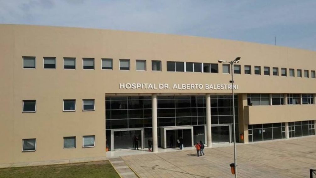 Balearon a un policía de la Ciudad en Camino de Cintura y está grave