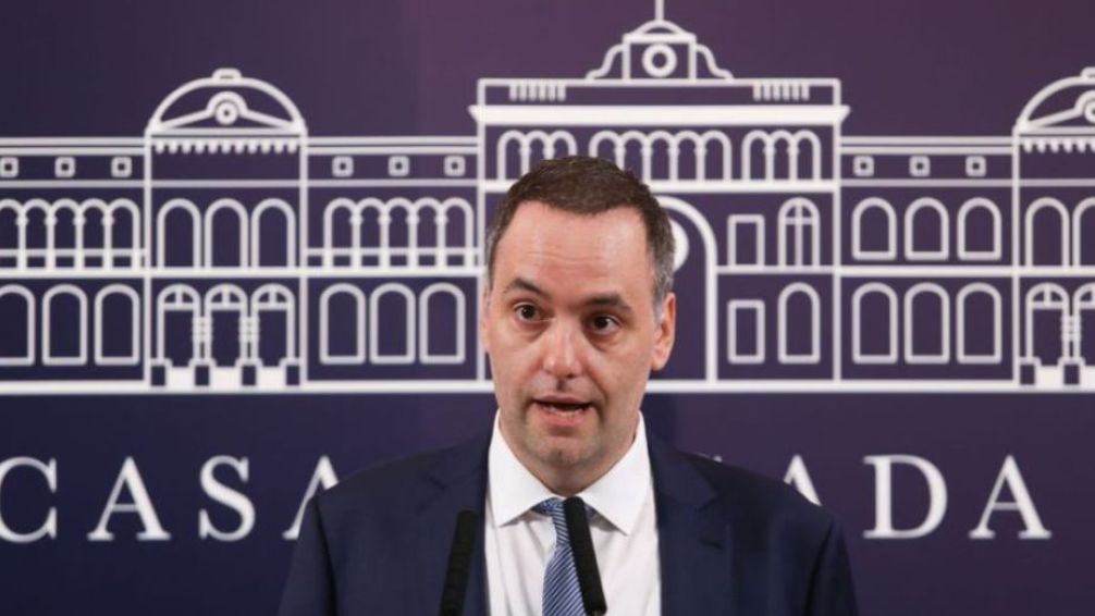 Adorni critica duramente el paro de trenes liderado por Maturano y denuncia 'privilegios de la casta sindical'