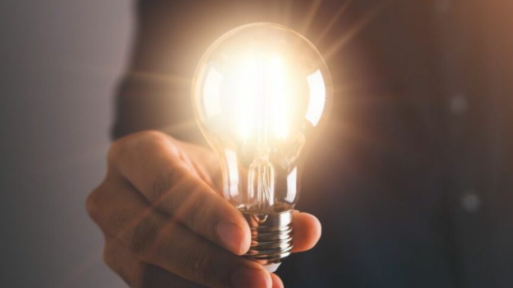 Las tarifas de luz tendrán un tope anual de aumento del 10%