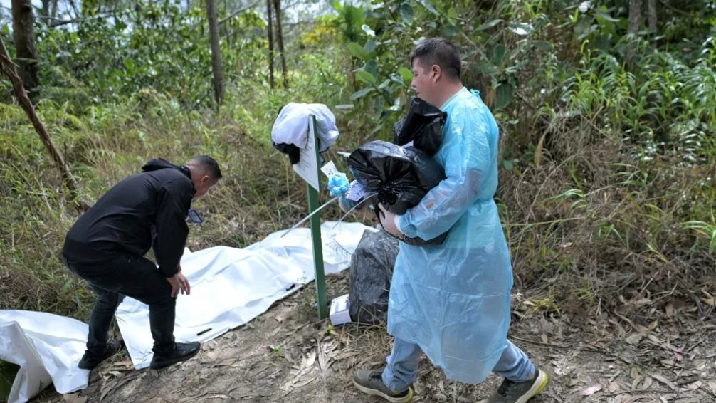 Un avión se precipitó a tierra en las afueras de Caracas y dejó como saldo tres militares muertos