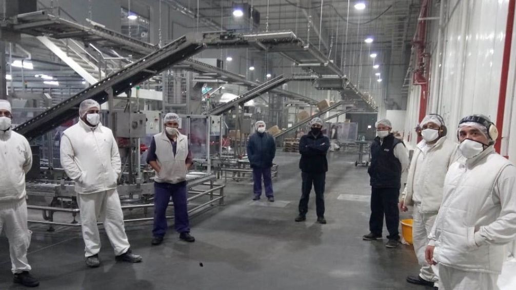 La actividad industrial cayó 3,8% interanual en noviembre y 2,5% mensual