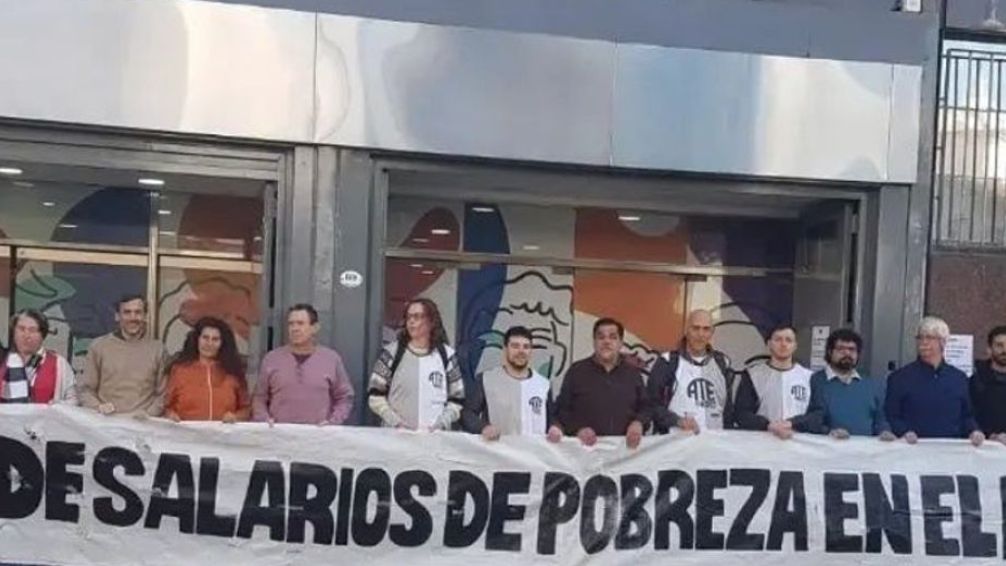 El gobierno define el aumento a estatales y ya hay polémica con los gremios