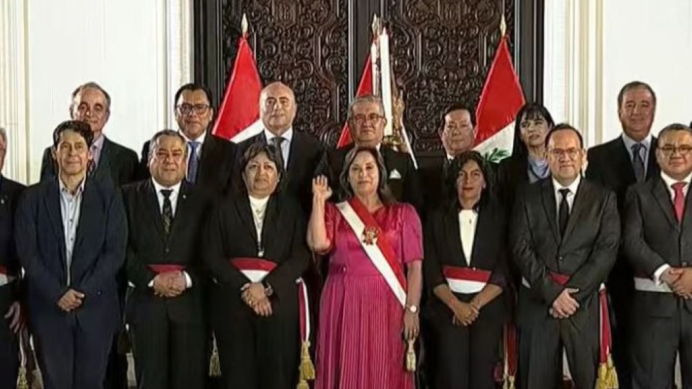 Perú: Boluarte cambió el Gabinete y tomó juramento a tres nuevos ministros