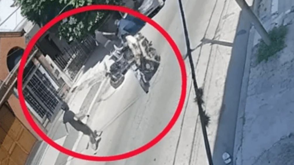 Motochorros asaltan a pareja en Ramos Mejía y se llevan su moto