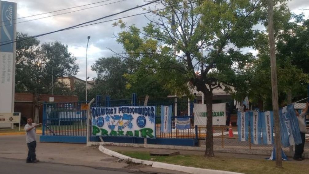 Tensión en Linde Praxair: trabajadores realizan asambleas y paralizan la producción en Pacheco