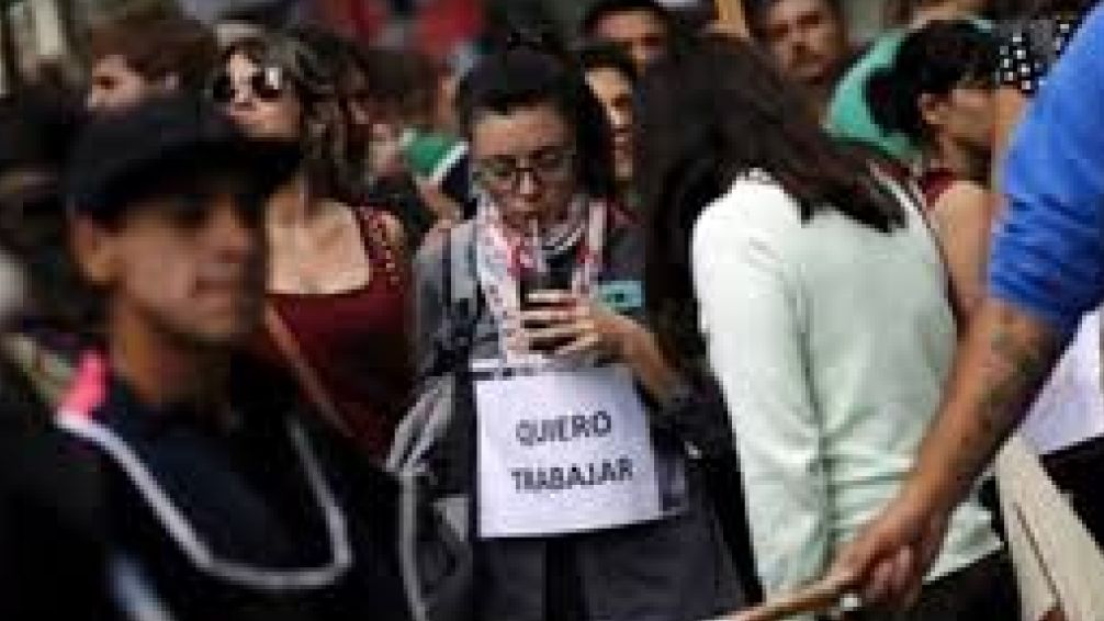 La pérdida de empleos formales marca el primer año de la gestión de Javier Milei