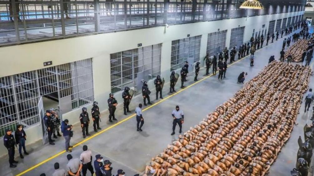 Oposición chilena propone enviar presos peligrosos a cárceles de El Salvador y negociar con Bukele
