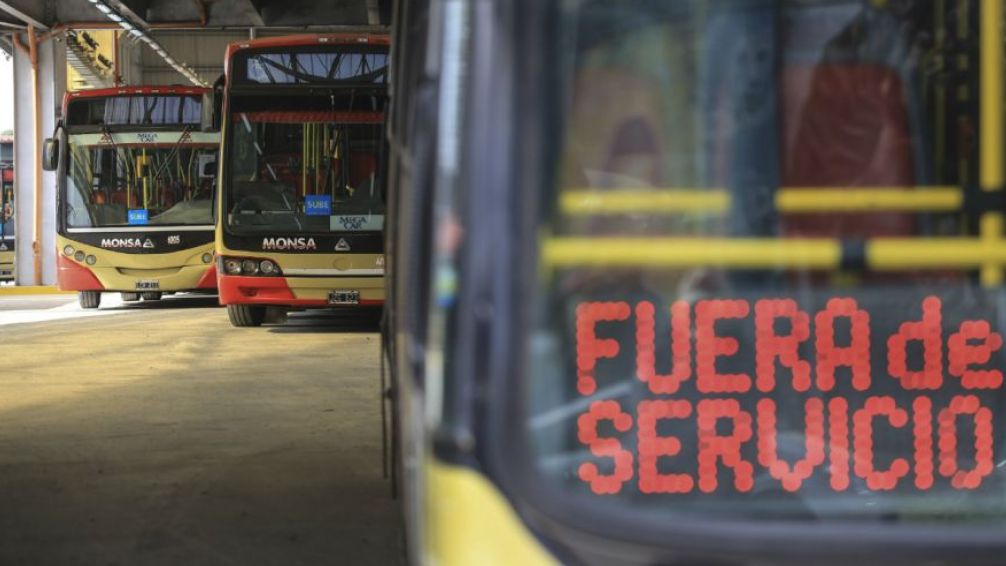 Anuncian paro de colectivos en la provincia de Buenos Aires: que líneas se adhieren