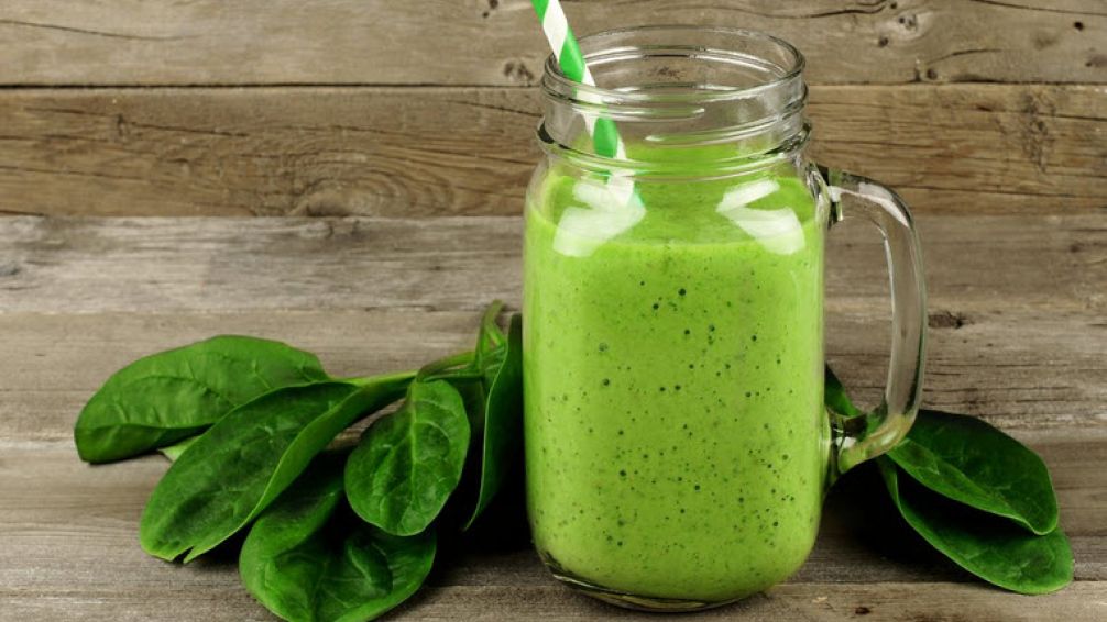 Refrescante y nutritivo: El licuado natural que fortalece tu piel y articulaciones