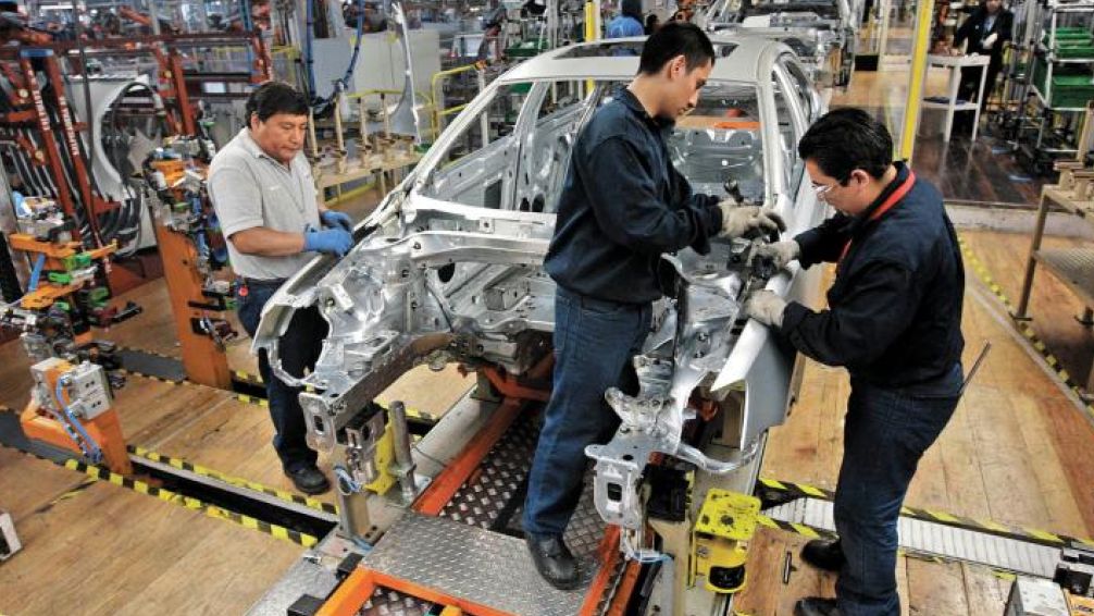 Riesgo más de 4500 fuentes de trabajo del sector automotor y esta semana gatilló la medida que podría profundizar la crisis de esta industria a niveles sin precedentes