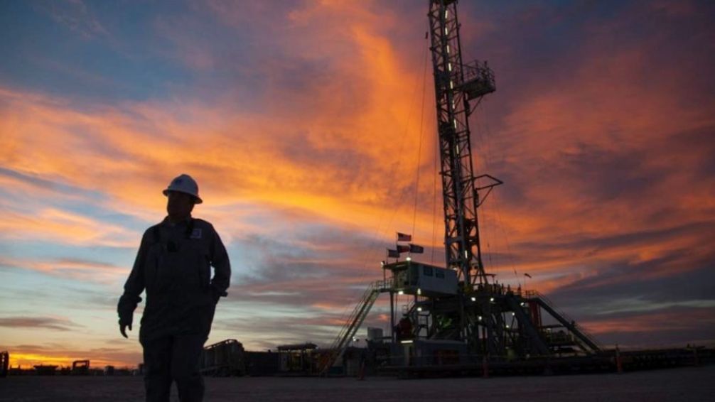 Santa Cruz: preocupación por posibles despidos de 3000 trabajadores petroleros
