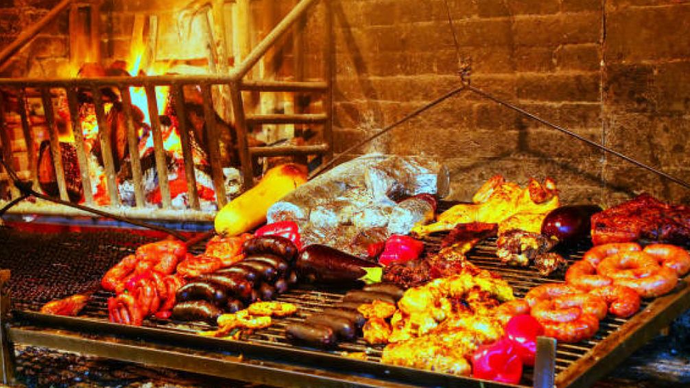 El aumento de febrero fue precedido por un importante aumento durante diciembre, motorizado por el mayor consumo debido a las fiestas de fin de año y el aguinaldo