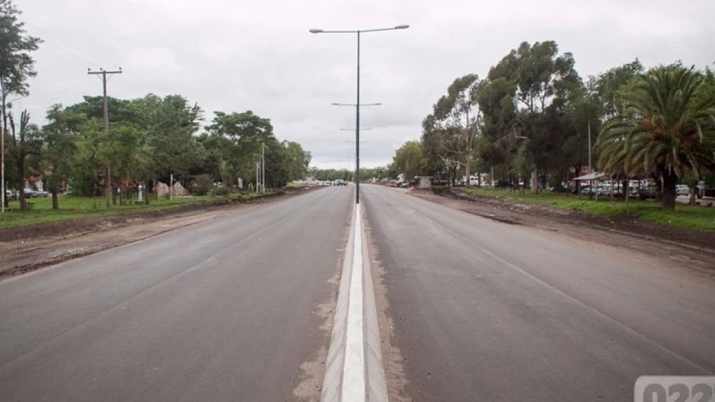 Misterio: manejaba por la Ruta 88 y un piedrazo en el parabrisas asesinó a su mujer