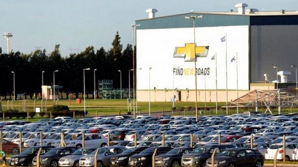 Crisis en la industria automotriz: General Motors despide a 309 trabajadores en Santa Fe