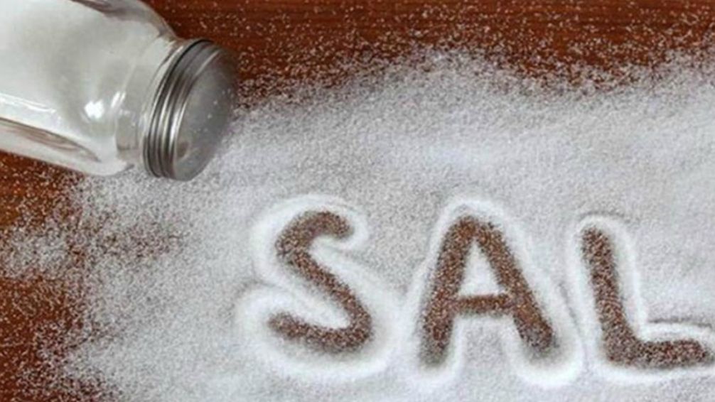 El uso de la sal: ¿Cuáles son los riesgos de consumirla en exceso?