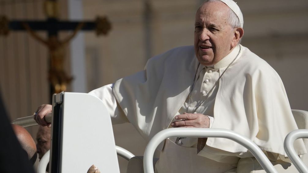 El Papa Francisco sigue estable, pero su estado es delicado y el pronóstico reservado