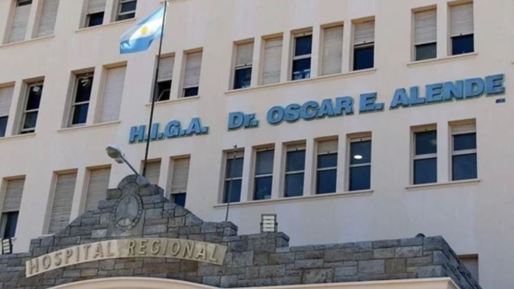 Misterio en Miramar: un hombre fue encontrado con un disparo en la cabeza dentro del baño de un local 